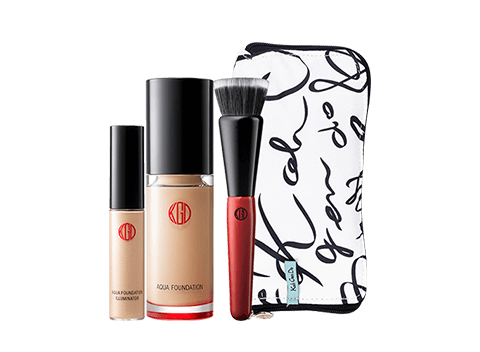 This breathable serum foundation contains weightless skin-conditioning emollients that improve the hydration and health of skin for a flawless and comfortable complexion all day.