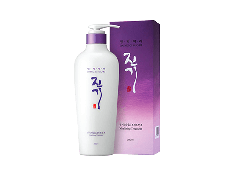 	An active ingredient of Acorus Calamus Rhizome Water , which has been known to have hair care substance in accordance with traditional medicinal herbal science, makes dry, frizzy hair healthy and revitalized by forming a moisturizing film over hair